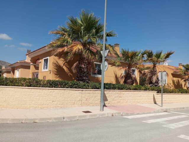 Image No.2-3 Bed Villa for sale