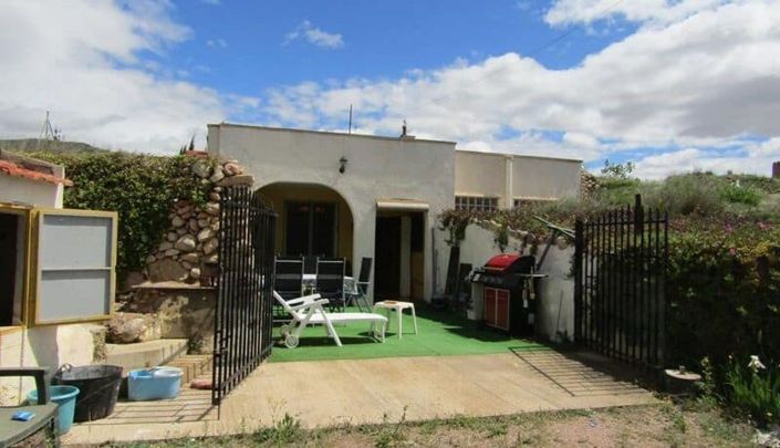 Image No.4-3 Bed House for sale