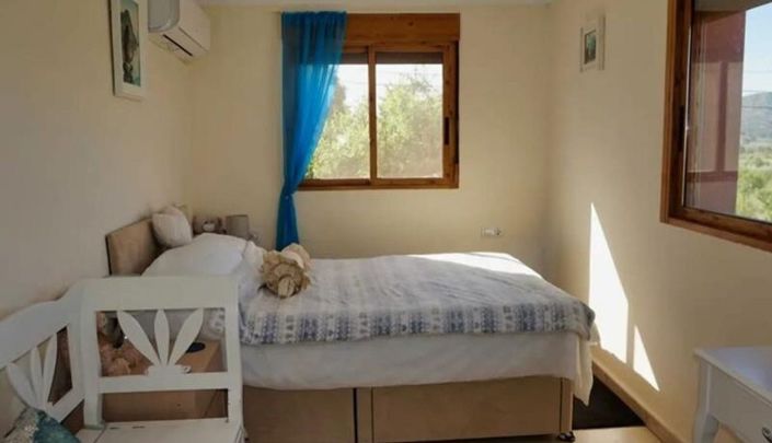 Image No.17-3 Bed Townhouse for sale