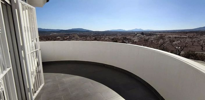 Image No.44-4 Bed Villa for sale