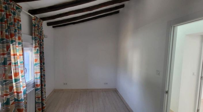 Image No.11-7 Bed Country House for sale