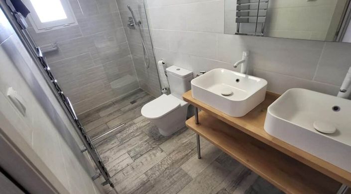 Image No.16-7 Bed Country House for sale