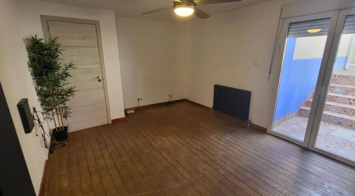 Image No.18-7 Bed Country House for sale