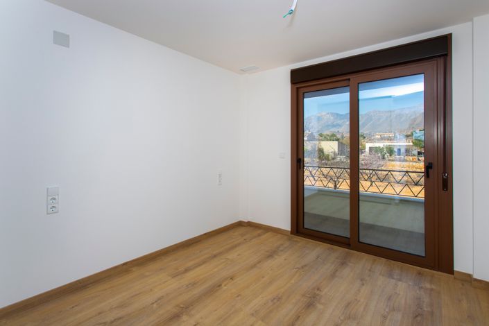 Image No.11-3 Bed Apartment for sale