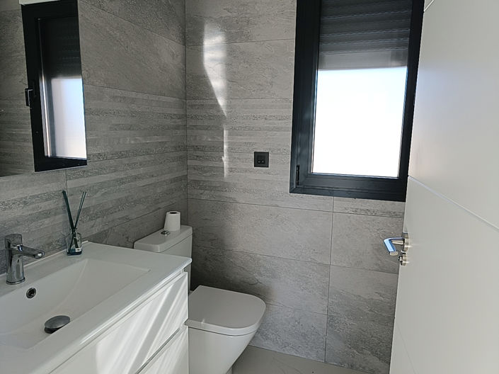 Image No.34-6 Bed Villa for sale