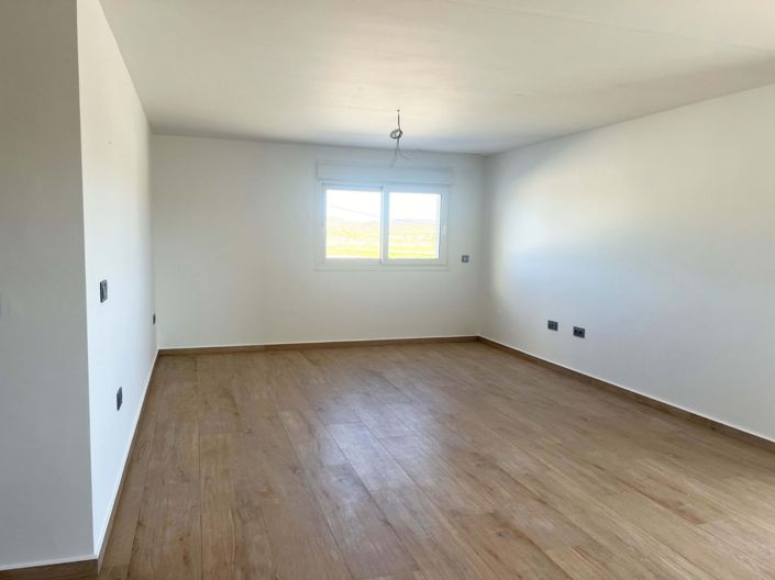 Image No.16-3 Bed Villa for sale