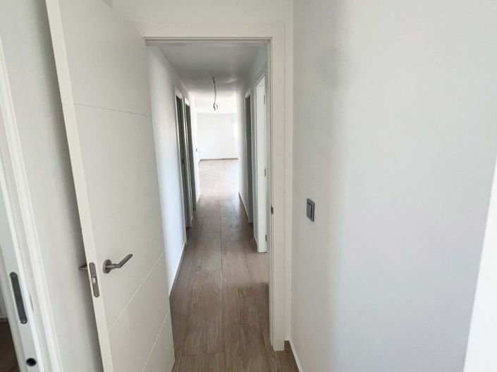 Image No.22-3 Bed Villa for sale