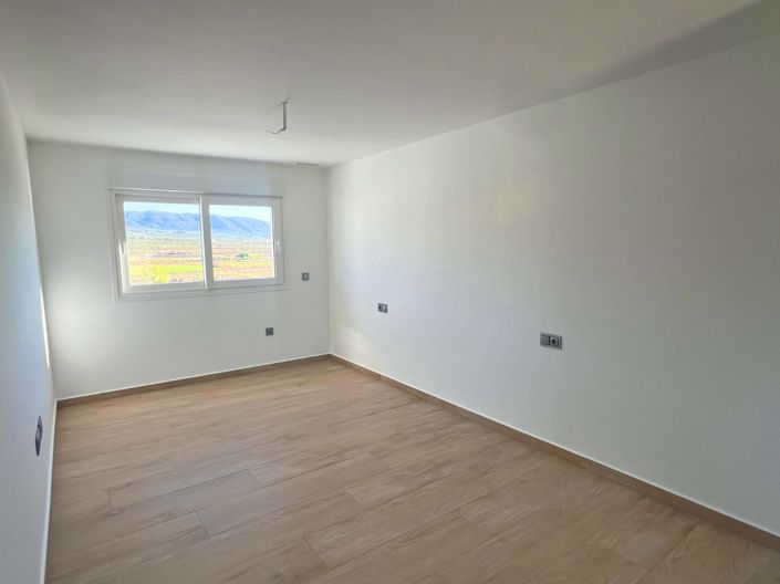 Image No.27-3 Bed Villa for sale