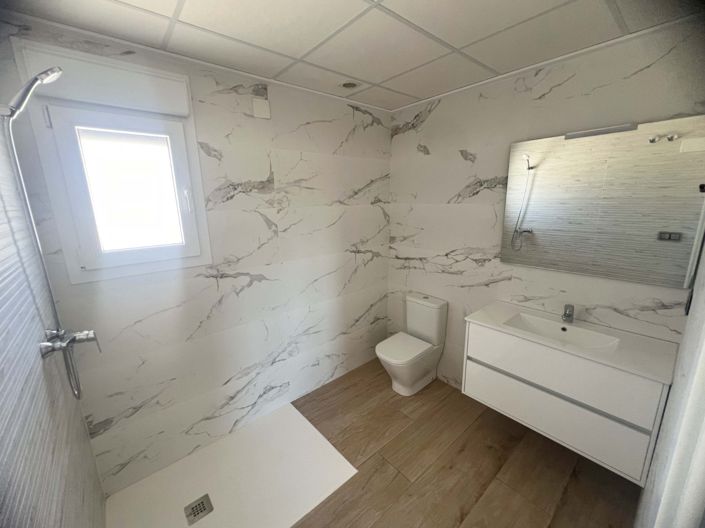 Image No.28-3 Bed Villa for sale