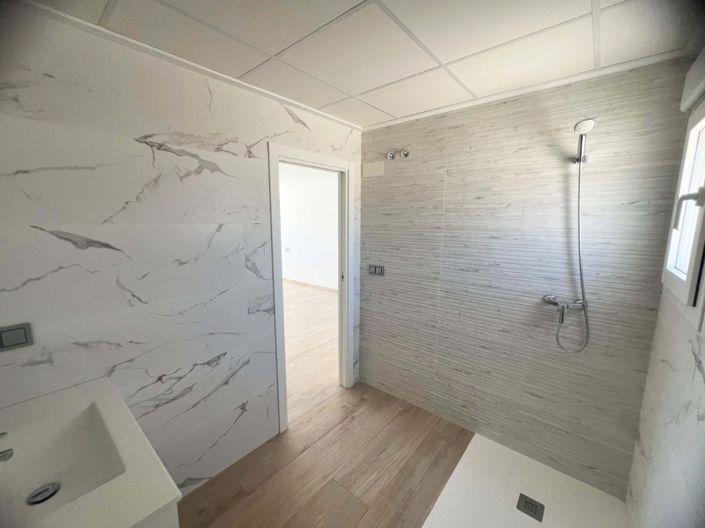 Image No.29-3 Bed Villa for sale