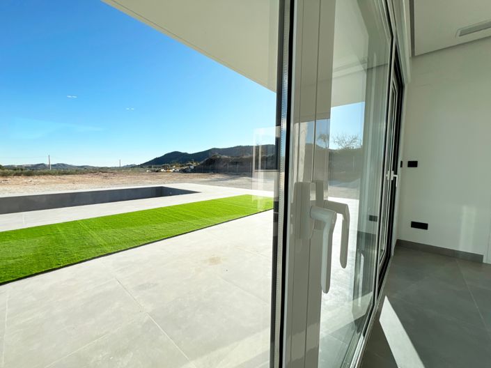 Image No.17-3 Bed Villa for sale