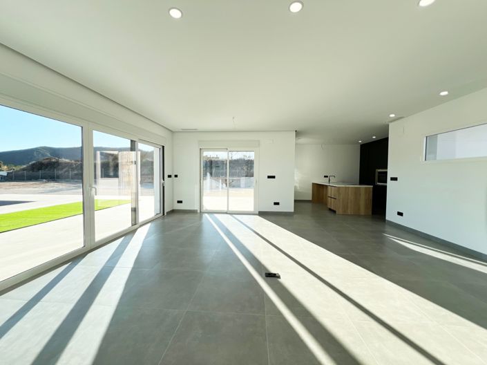 Image No.20-3 Bed Villa for sale