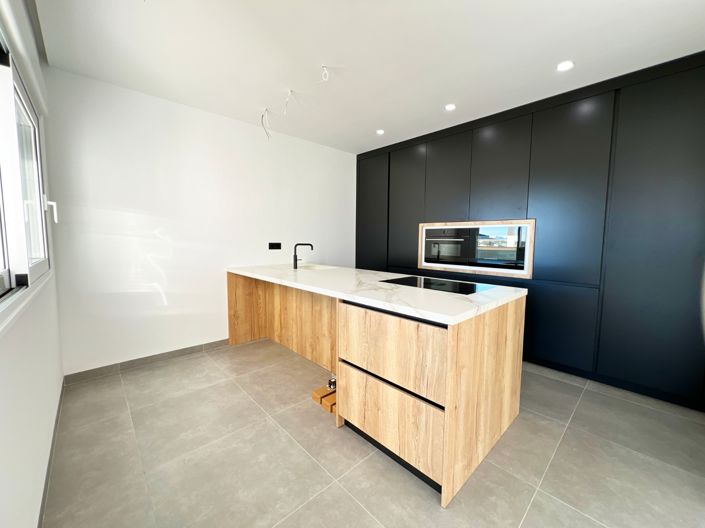 Image No.25-3 Bed Villa for sale