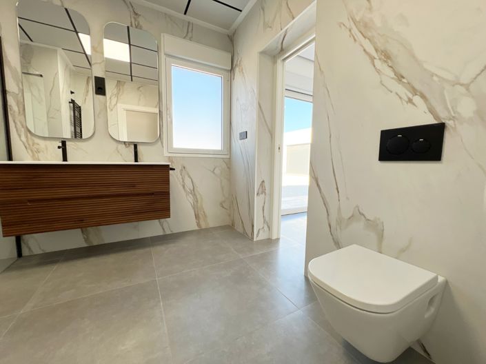 Image No.40-3 Bed Villa for sale