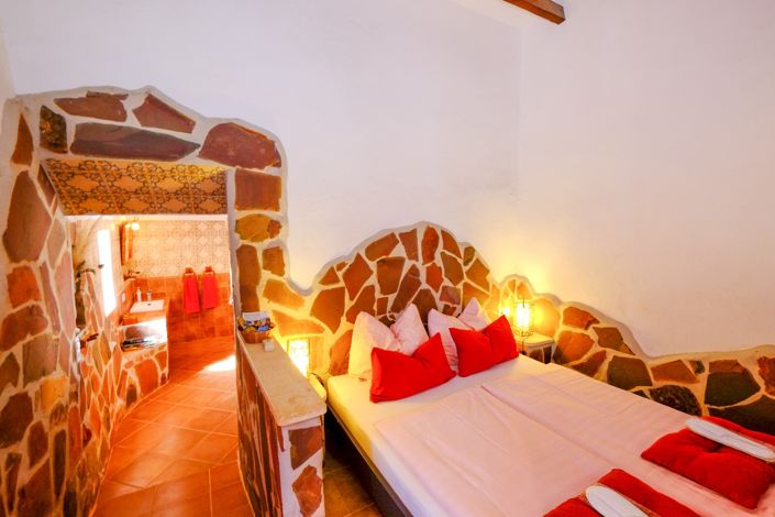 Image No.26-6 Bed Villa for sale