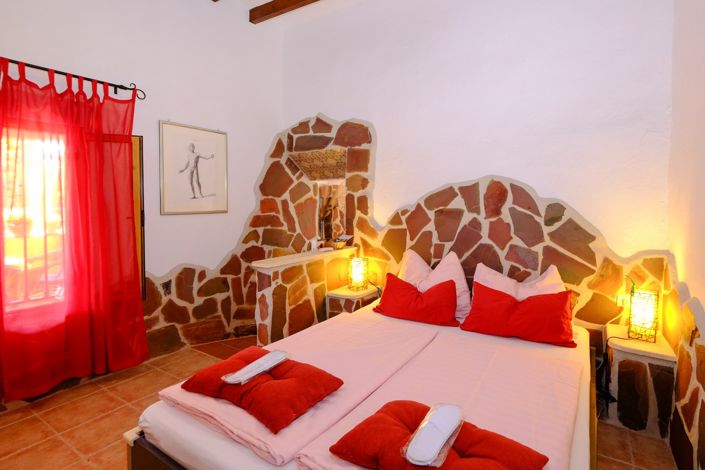 Image No.27-6 Bed Villa for sale