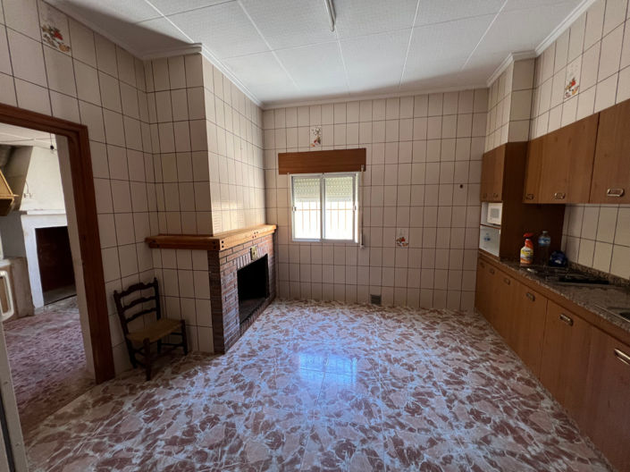 Image No.12-3 Bed Townhouse for sale