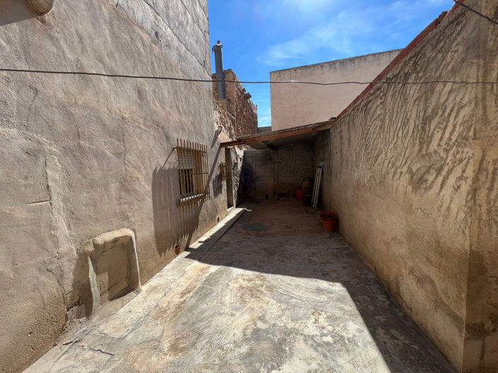 Image No.26-3 Bed Townhouse for sale