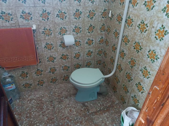 Image No.21-6 Bed Country House for sale