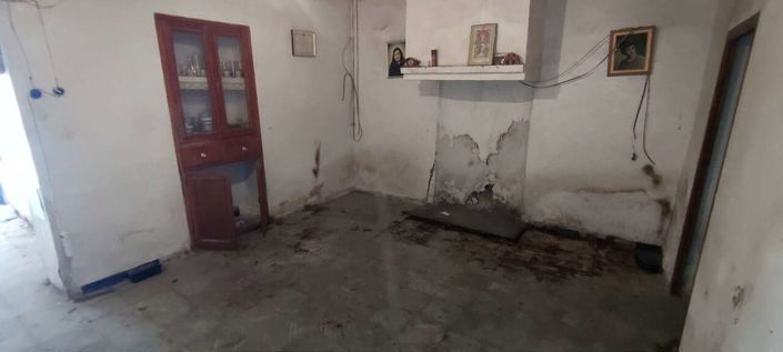 Image No.14-4 Bed Townhouse for sale