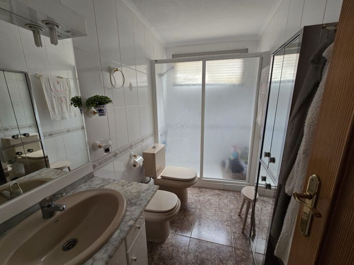 Image No.45-3 Bed Apartment for sale