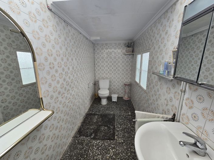 Image No.11-3 Bed Townhouse for sale