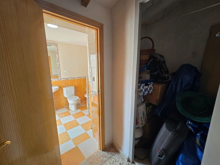 Image No.28-3 Bed Townhouse for sale