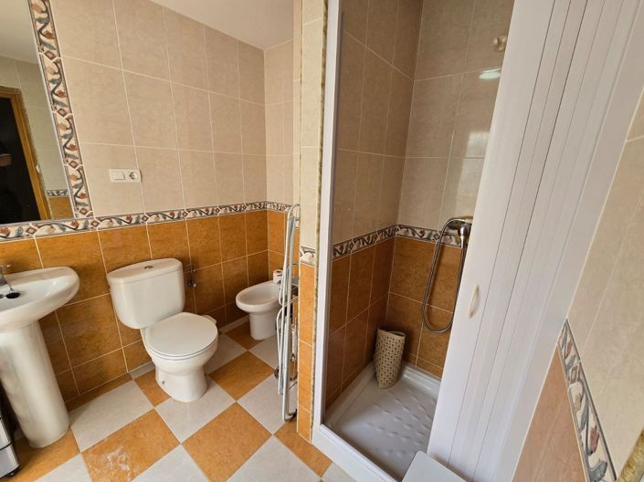 Image No.29-3 Bed Townhouse for sale