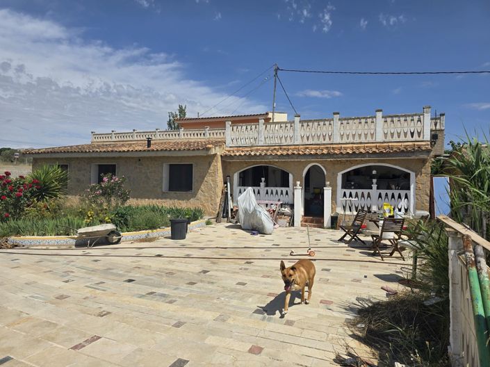 Image No.2-6 Bed Villa for sale