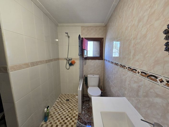 Image No.24-6 Bed Villa for sale