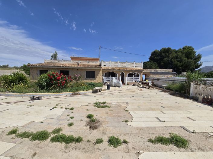 Image No.3-6 Bed Villa for sale