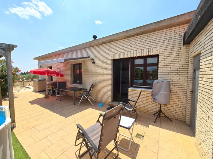 Image No.1-3 Bed Villa for sale