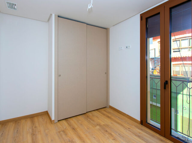 Image No.17-3 Bed Apartment for sale