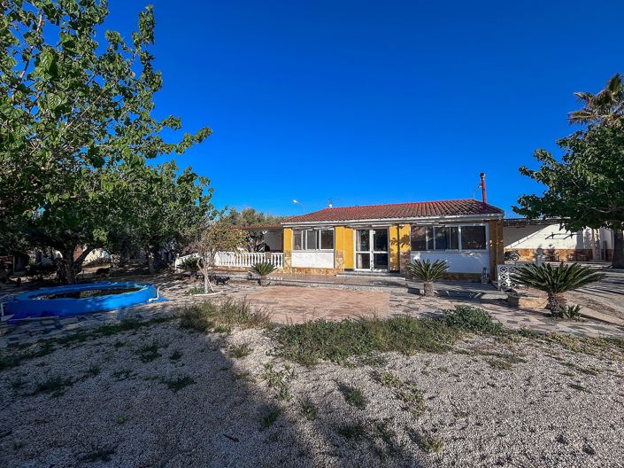 Image No.1-4 Bed Country House for sale