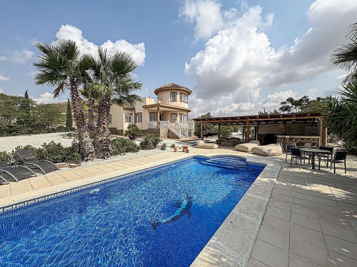 Image No.1-5 Bed Villa for sale