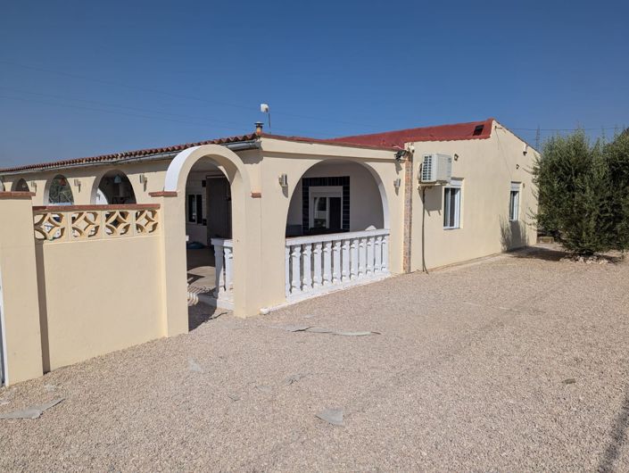 Image No.1-3 Bed Country House for sale