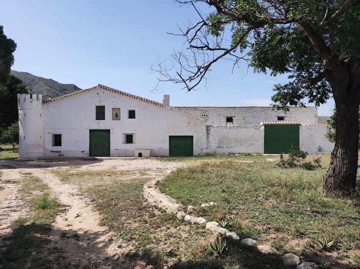 Image No.1-6 Bed Country House for sale