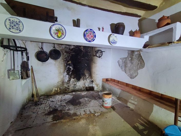 Image No.12-6 Bed Country House for sale