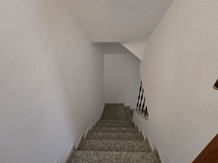 Image No.11-4 Bed Townhouse for sale