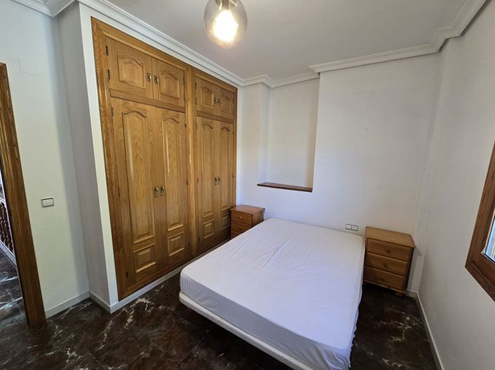 Image No.32-4 Bed Townhouse for sale