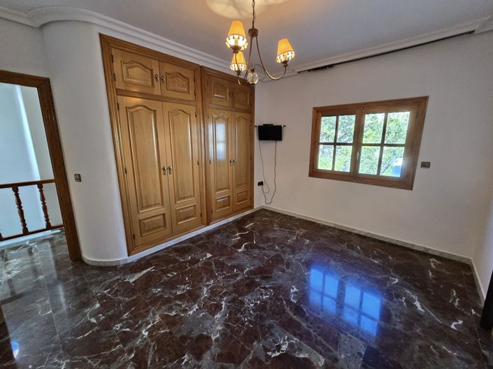 Image No.34-4 Bed Townhouse for sale