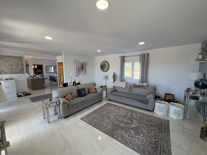 Image No.6-4 Bed Villa for sale