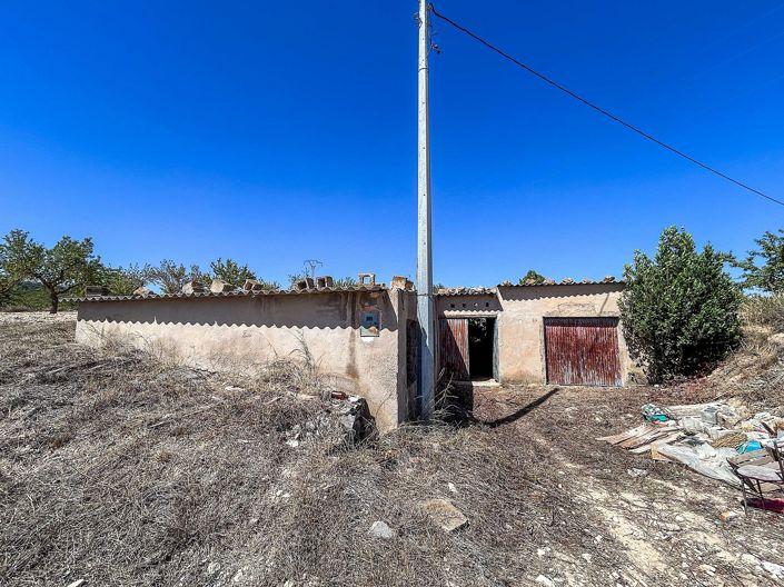 Image No.10-3 Bed Country House for sale