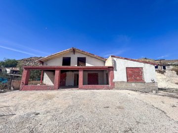 4 Bed Property for sale