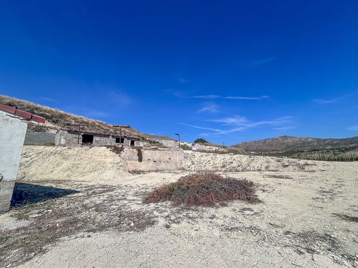 Image No.23-4 Bed Property for sale