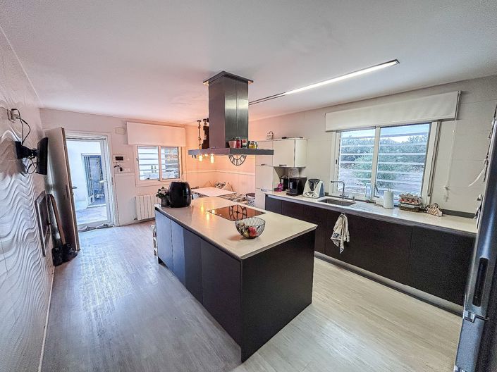 Image No.20-3 Bed Villa for sale