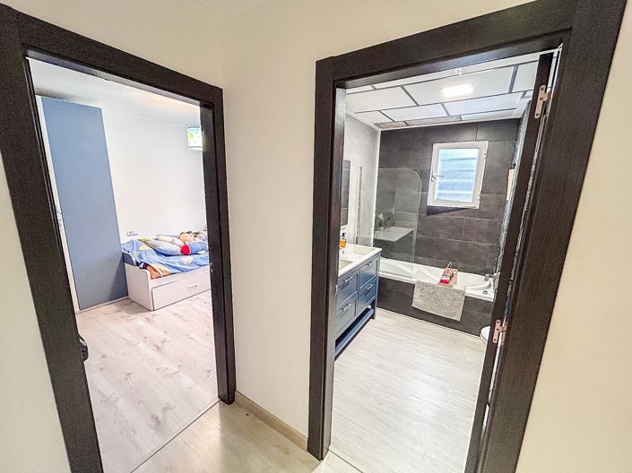 Image No.27-3 Bed Villa for sale