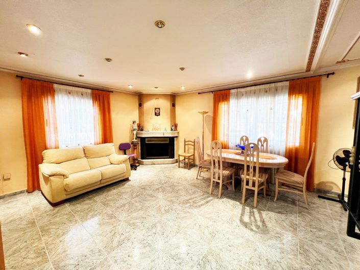 Image No.25-4 Bed Villa for sale