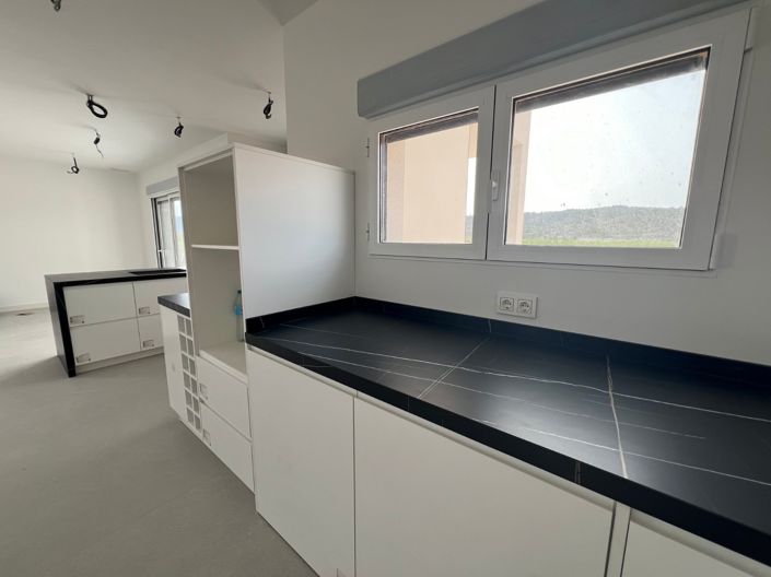 Image No.36-3 Bed Villa for sale