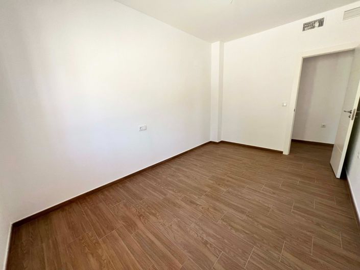 Image No.17-3 Bed Villa for sale